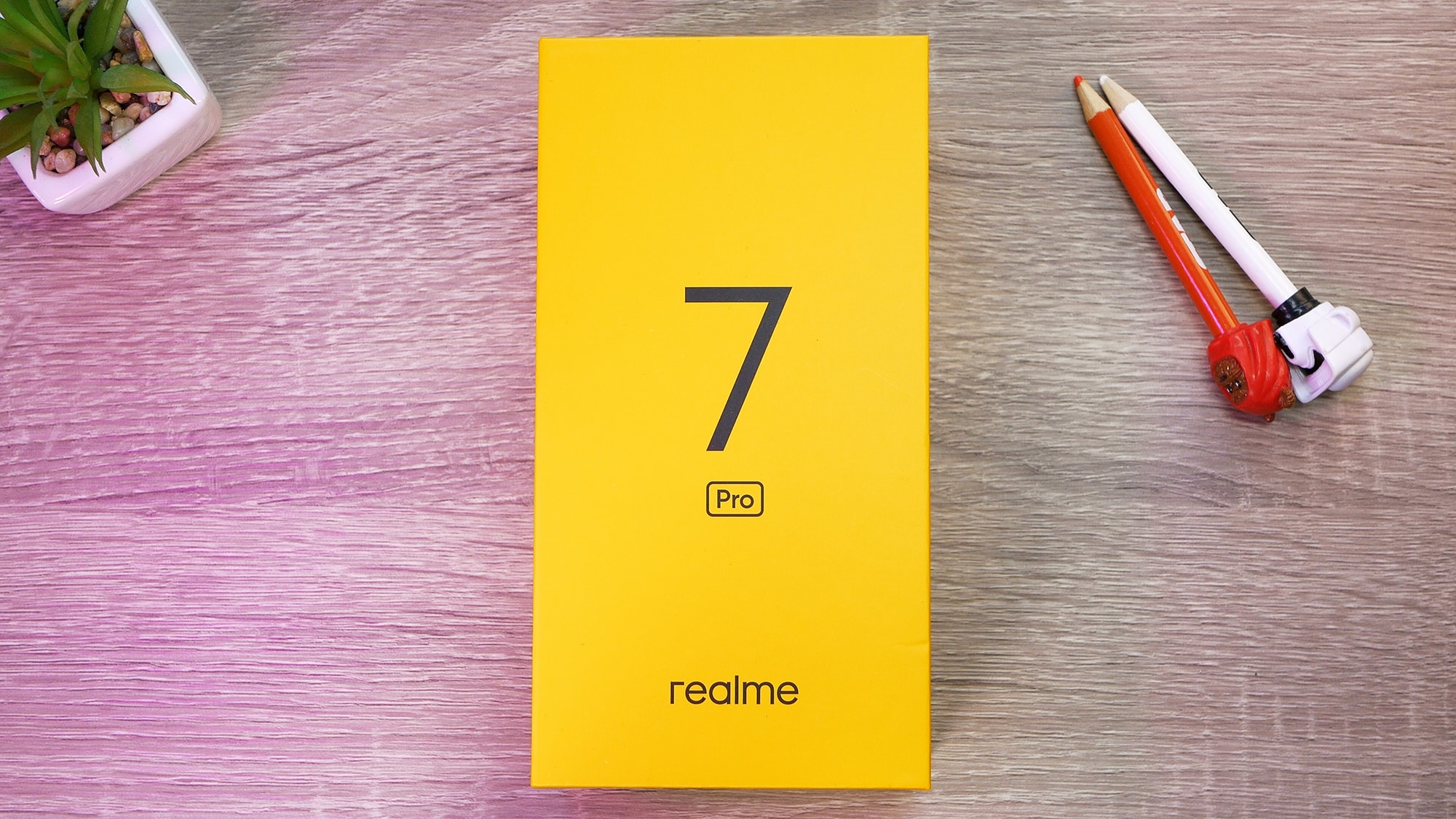 Смартфон Realme 7 Pro — почти флагман с супербыстрой зарядкой на 65 Вт