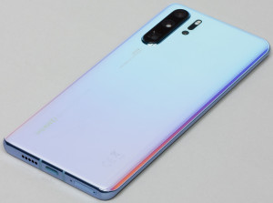 Huawei P30 получил бета-версию HarmonyOS