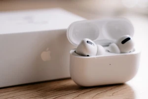 Apple выпустила обновление ПО для беспроводных наушников AirPods