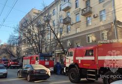 В центре города загорелся свадебный салон