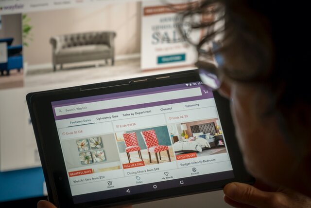 Компания Wayfair продает дорогие шкафы. Такие дорогие, что конспирологи заподозрили ее в торговле людьми. Пришлось оправдываться