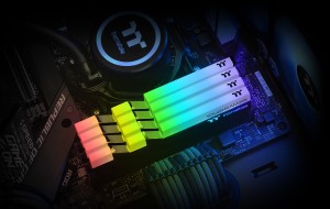 Thermaltake анонсировала высокочастотные модули памяти TOUGHRAM RGB