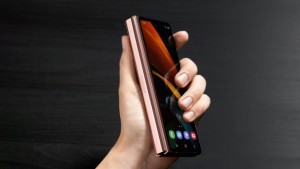 Samsung Galaxy Z Fold 3 получит более компактный дисплей