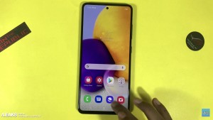 Опубликована распаковка Samsung Galaxy A72 4G