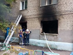 В жилом доме произошел взрыв газа, помощь понадобилась троим