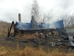 На пожаре в деревянном доме погиб мужчина