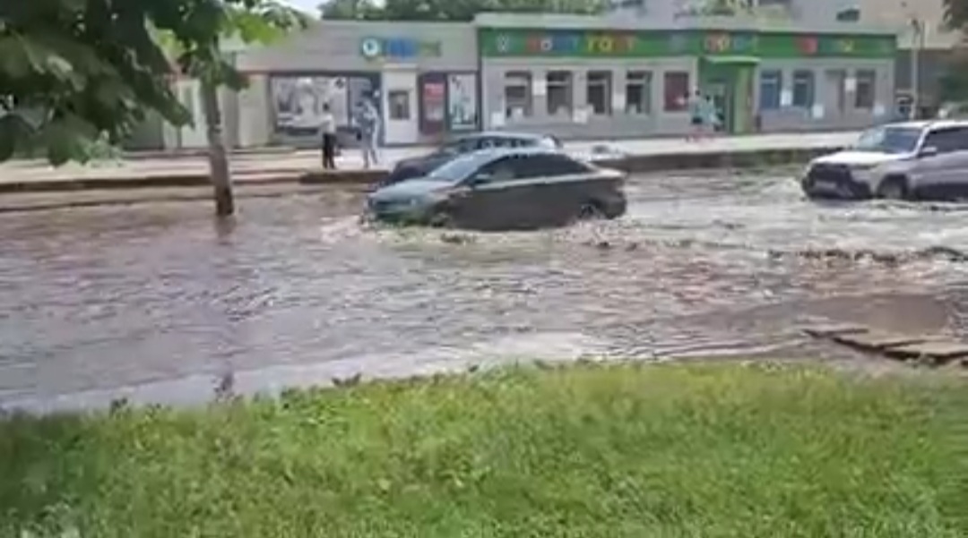 В районах Курской области вновь прошёл ливень