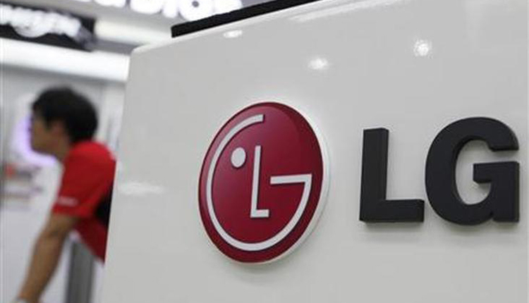 LG придумала гибкий смартфон-раскладушку с дополнительными экранами на торцах