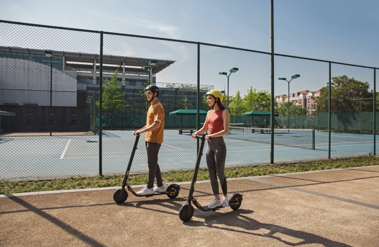 К зиме Ninebot-Segway запустила продажи электросамоката KickScooter E25 с ценой 38 тысяч рублей