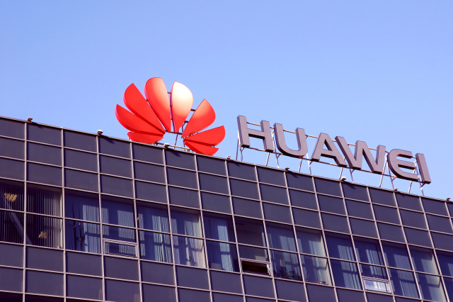 Власти США помогут мелким операторам избавиться от оборудования Huawei и ZTE