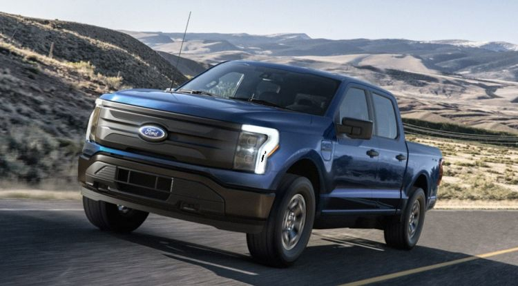 Расчётный запас хода старшей версии электрического пикапа Ford F-150 Lightning превысил 500 км