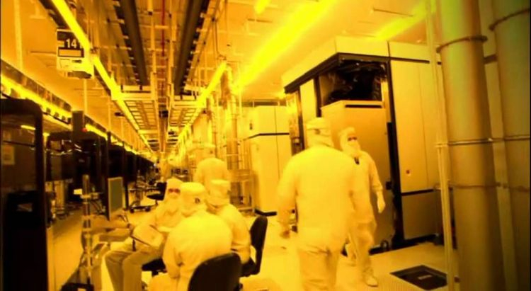 GlobalFoundries: для победы над дефицитом в полупроводниковую отрасль нужно вложить триллионы долларов