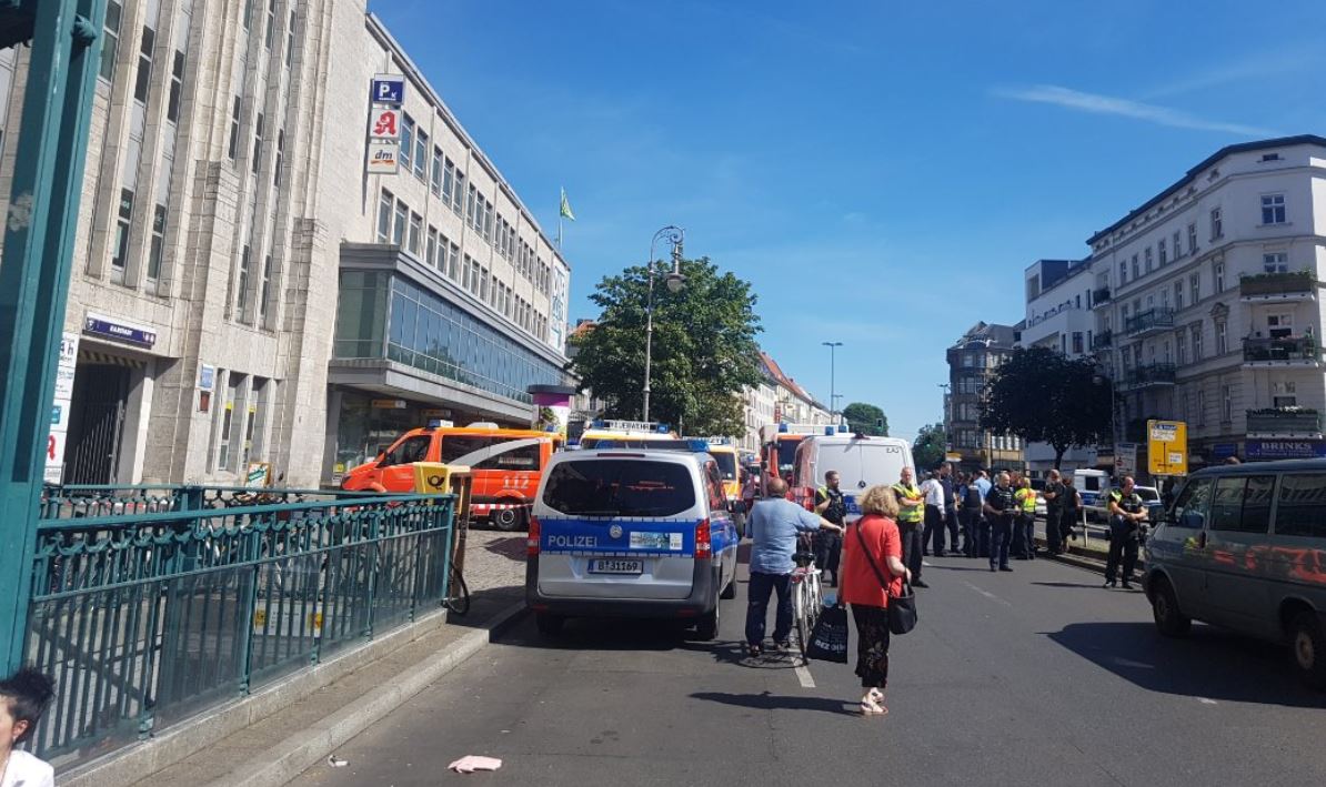 Видео: В Берлине произошло вооруженное ограбление в торговом центре