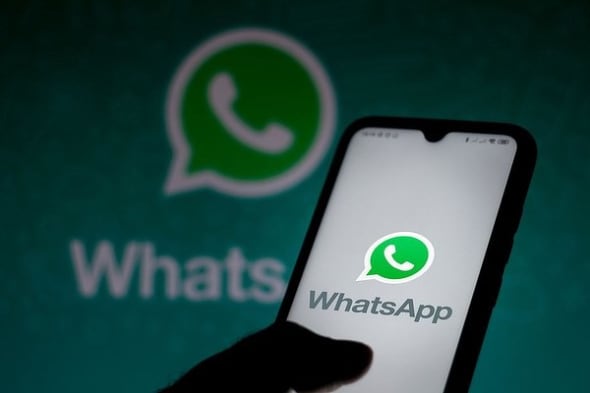 В WhatsApp появились реакции на сообщения