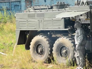 Усолье-Сибирское: военные поставили водяную завесу вокруг емкостей с ядовитыми отходами. Новости на 'России 24'