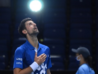 Australian Open. Джокович начал защиту титула с победы над Шарди