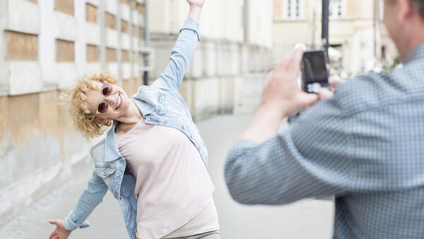 Позы для фотографий: как получиться симпатичной и худой на снимке?