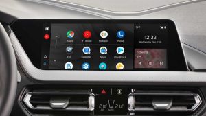 Google представила большое обновление Android Auto: с мессенджерами и новым интерфейсом для мультимедиа