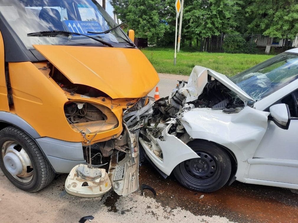 3 человека пострадали в ДТП с маршруткой на Ставрополье