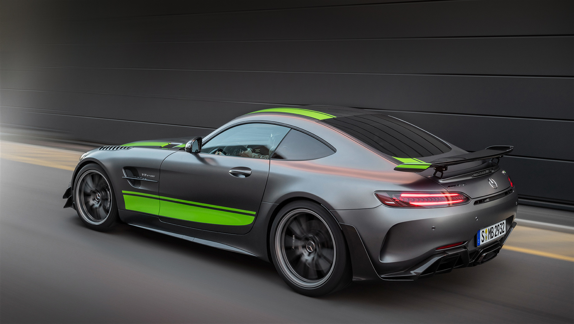 Семейство Mercedes-AMG GT R исчезнет с рынка США