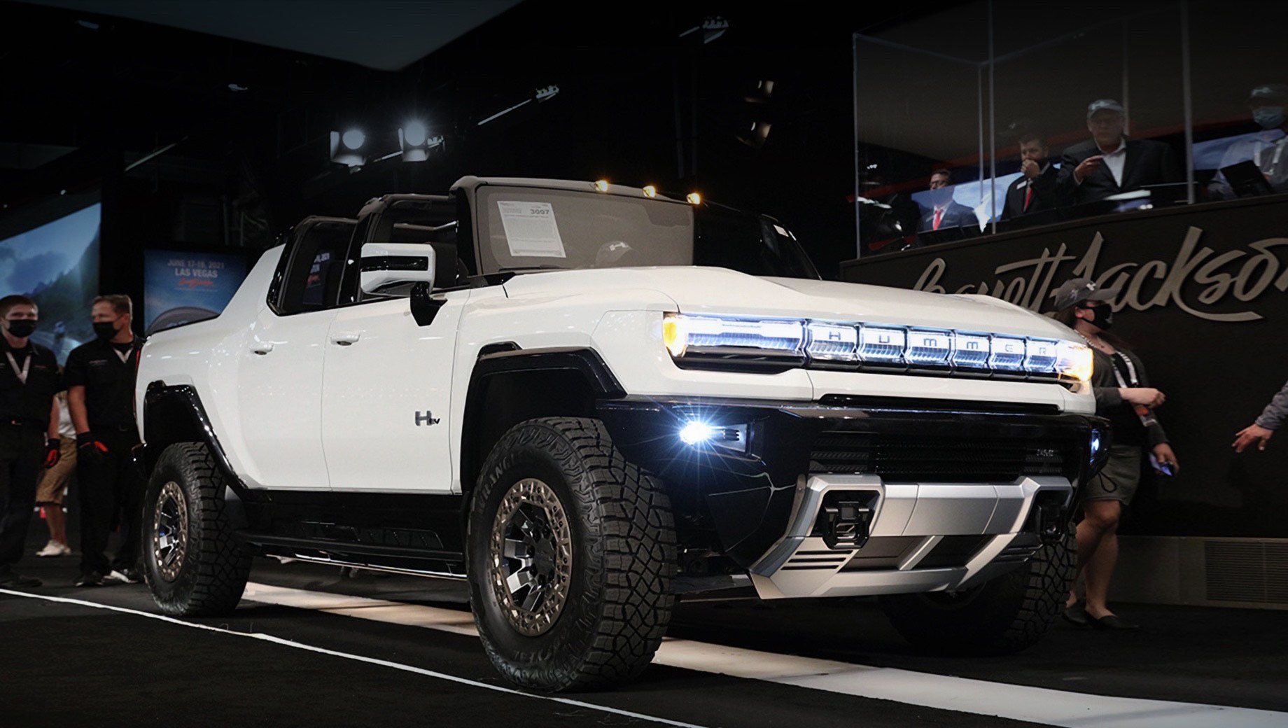 Пикап GMC Hummer EV ушёл с молотка за 2,5 млн долларов