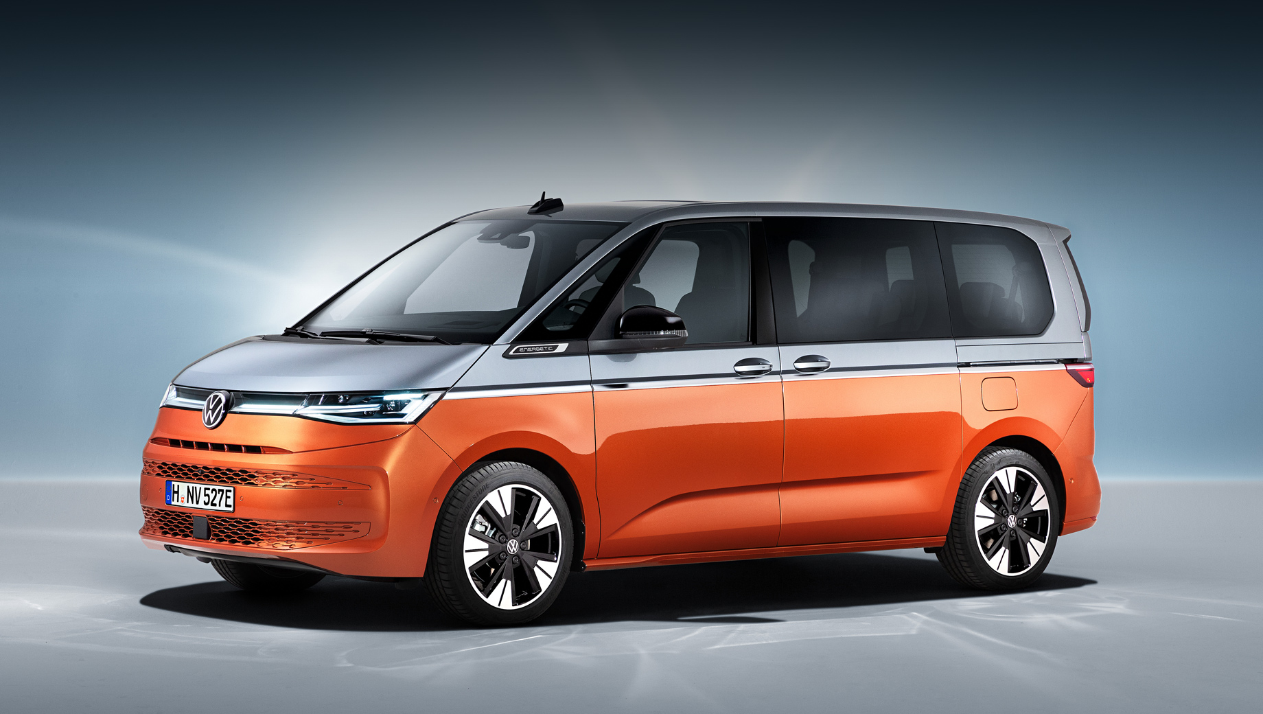 Вэн Volkswagen T7 явился сразу в гибридном исполнении