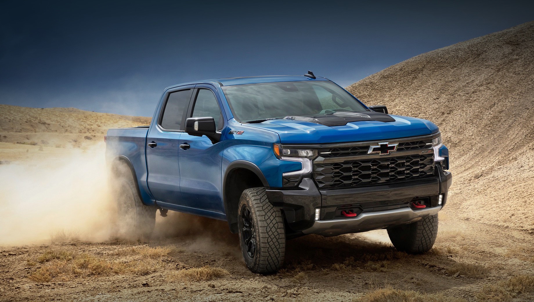 Пикап Chevrolet Silverado ZR2 первым обрёл новый интерьер