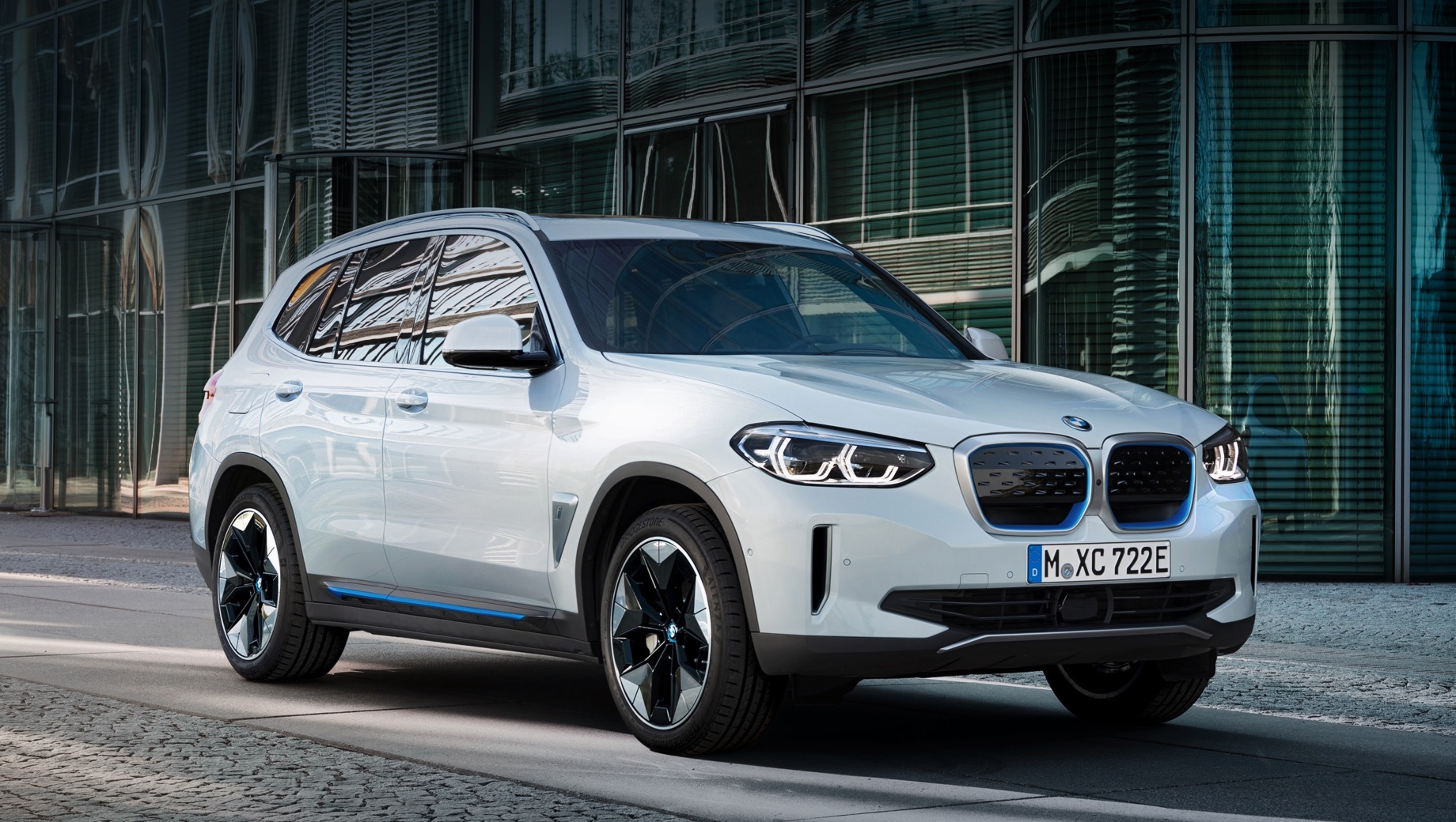 Электрический паркетник BMW iX3 обойдёт Россию стороной