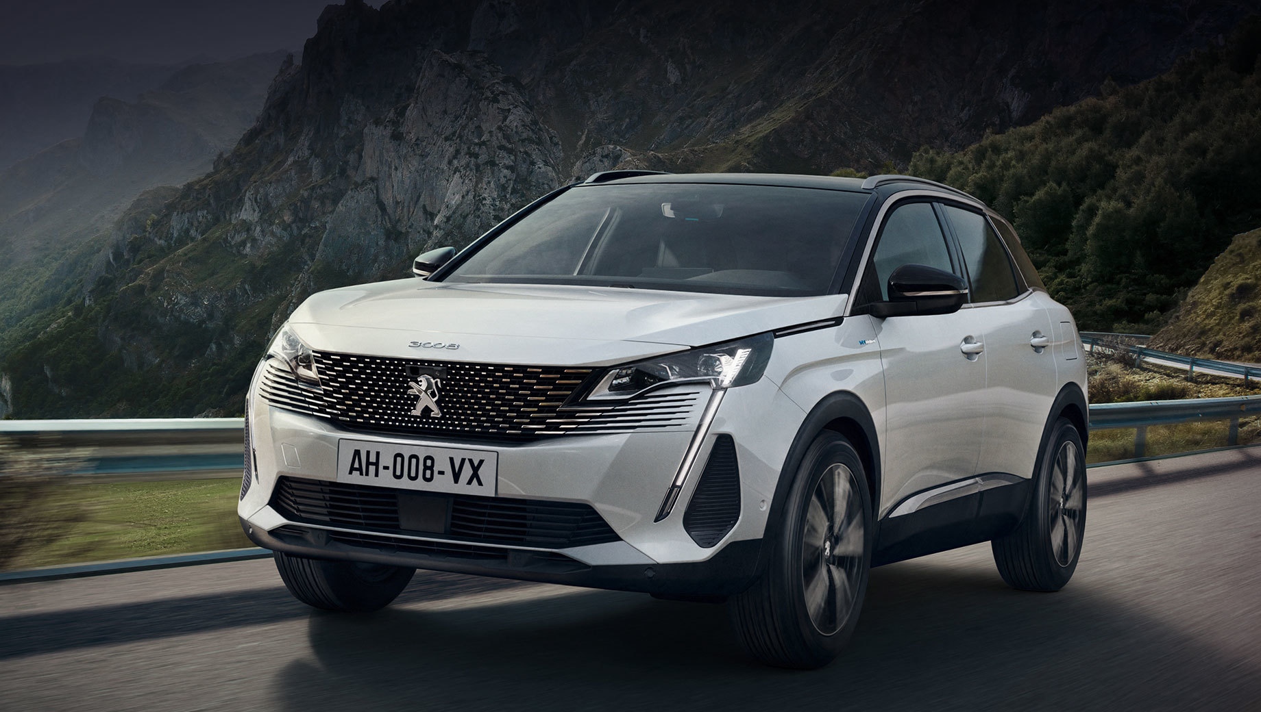 Peugeot 3008 и 5008 подорожали после подтяжки лица