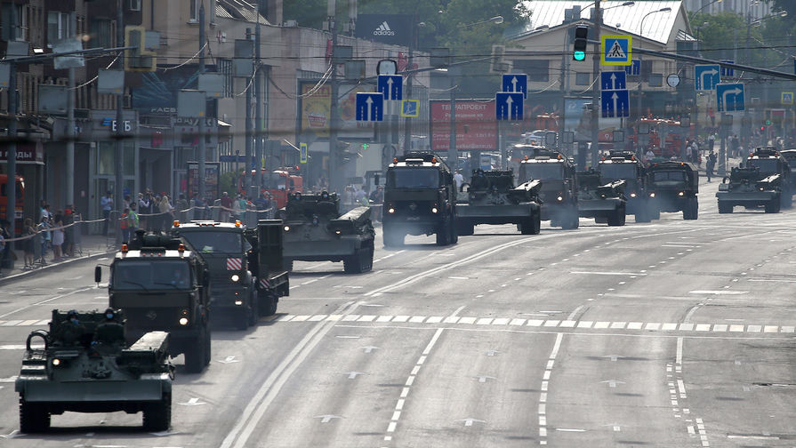 Первая репетиция парада Победы началась в Москве