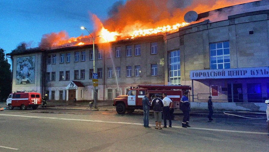 Площадь пожара в Доме Культуры Гусь-Хрустального возросла