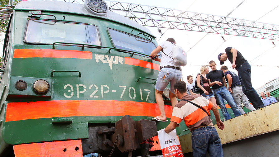 В Подмосковье на крыше электрички найдено тело