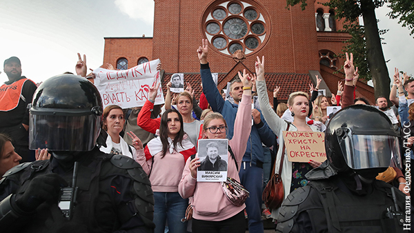 Мнения: Католицизм и православие столкнулись на белорусском майдане