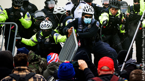 Во время протестов в Вашингтоне погибли четыре человека