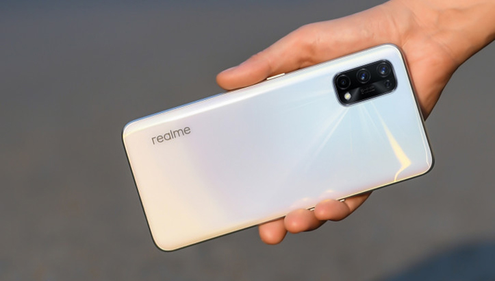 Realme представила смартфоны X7 и X7 Pro с поддержкой 5G и зарядкой 65 Вт