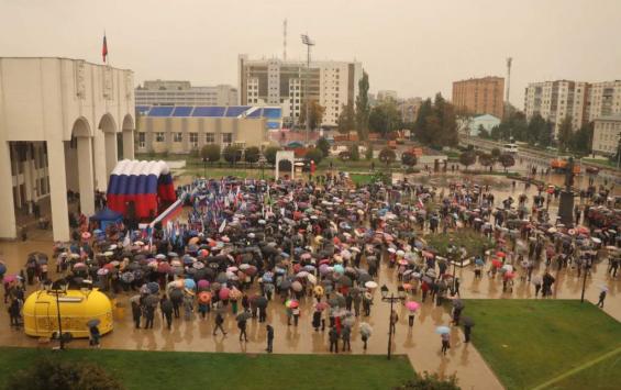 Митинг на Театральной площади