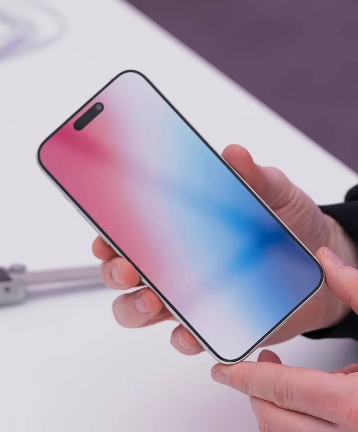 iPhone 15 Pro Max получит крошечную рамку вокруг дисплея