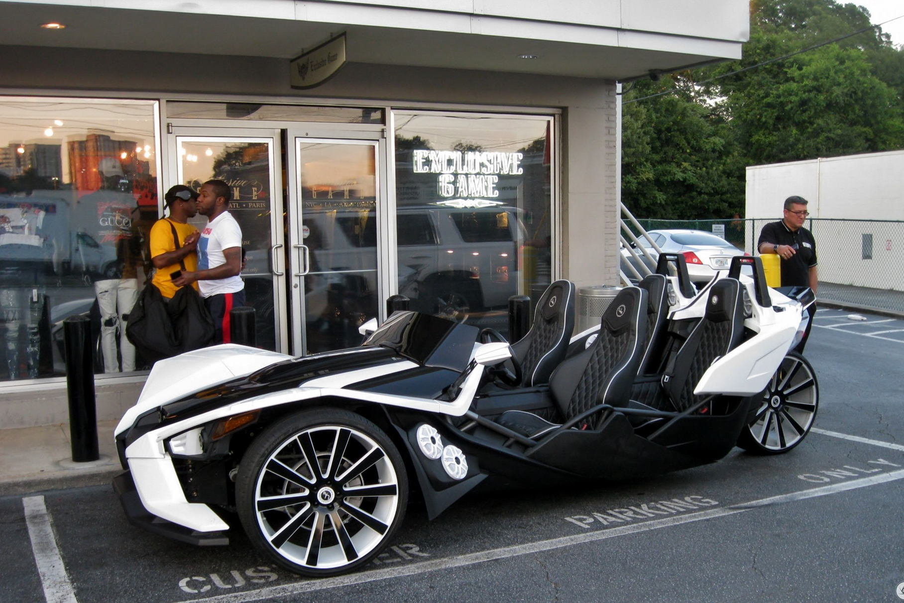 Тест трицикла Polaris Slingshot