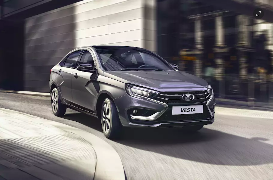 Дилеры начали продавать новую Lada Vesta без разрешения АвтоВАЗа