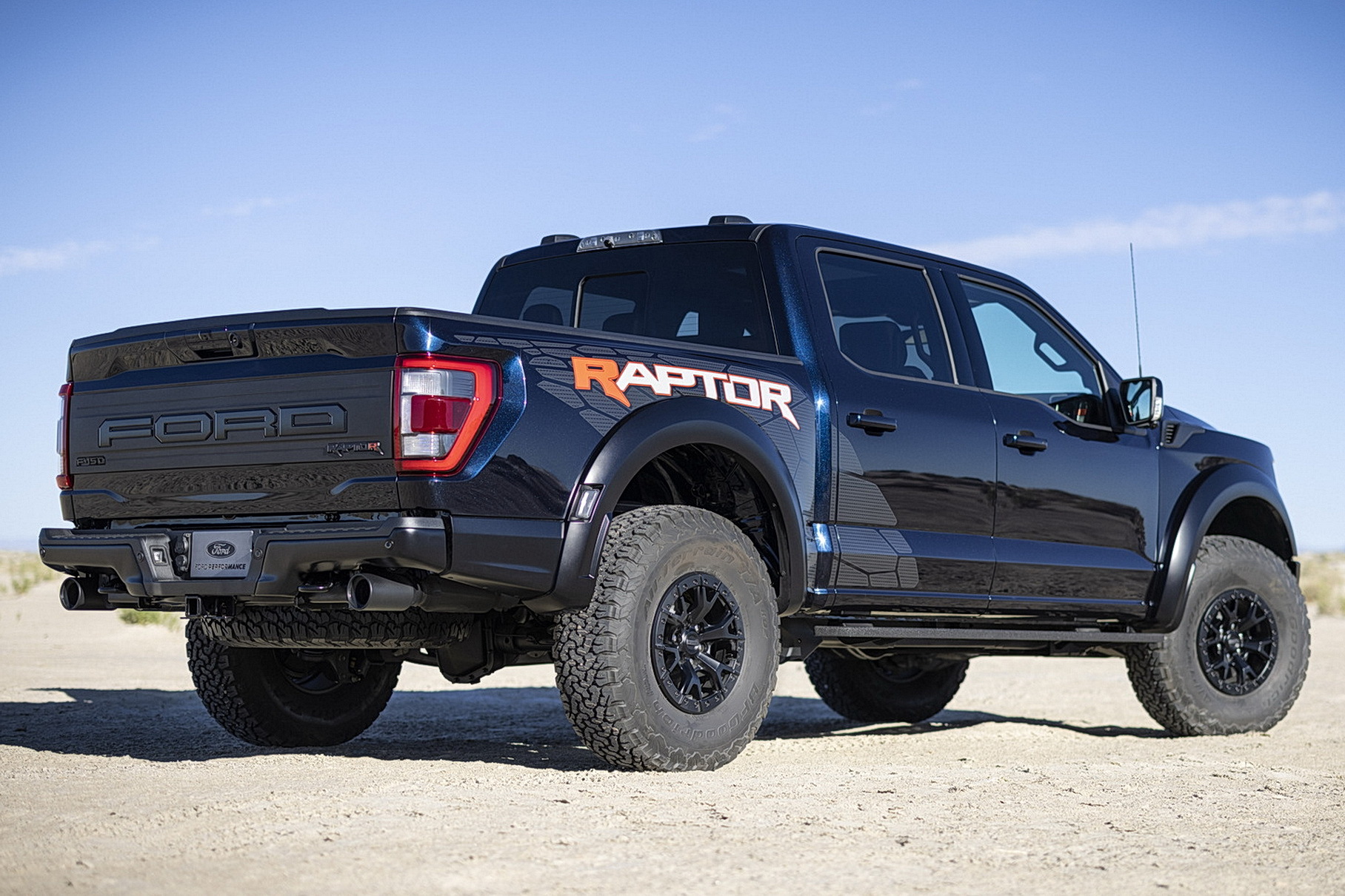 Обнародован расход топлива 710-сильного пикапа Ford Raptor R