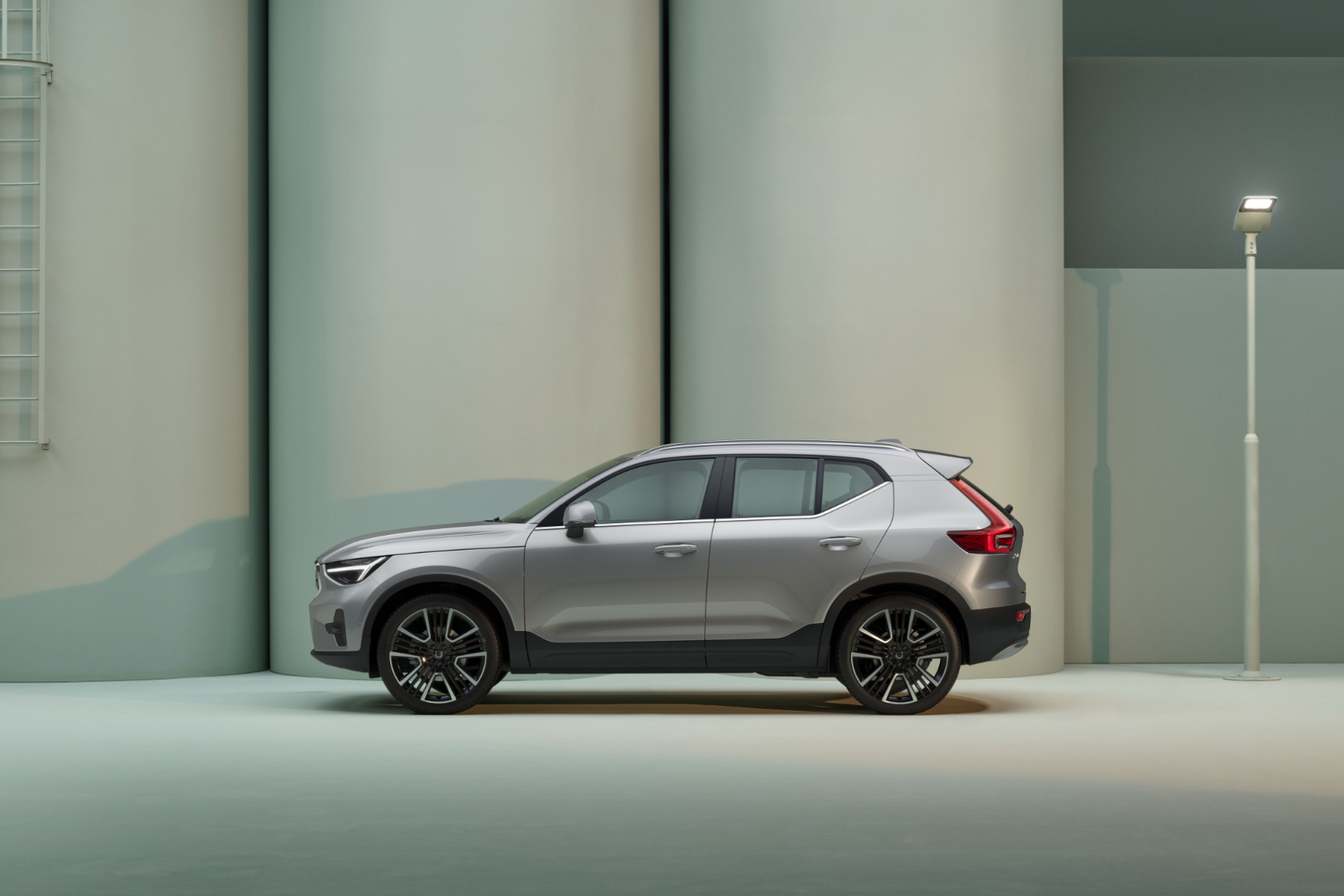 Компания Volvo решила проверить более 14 тысяч XC40 из-за дефекта