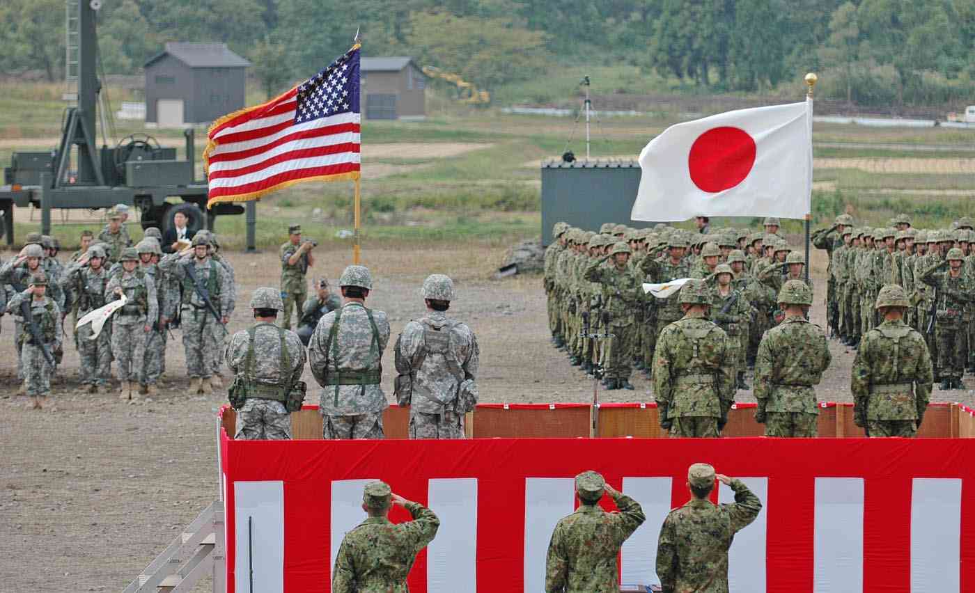 На юге Японии начались совместные с военными США учения