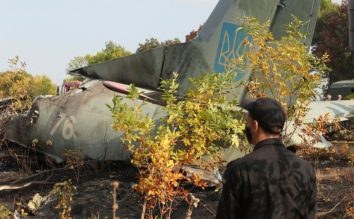 Власти Украины назвали четыре возможные причины падения Ан-26