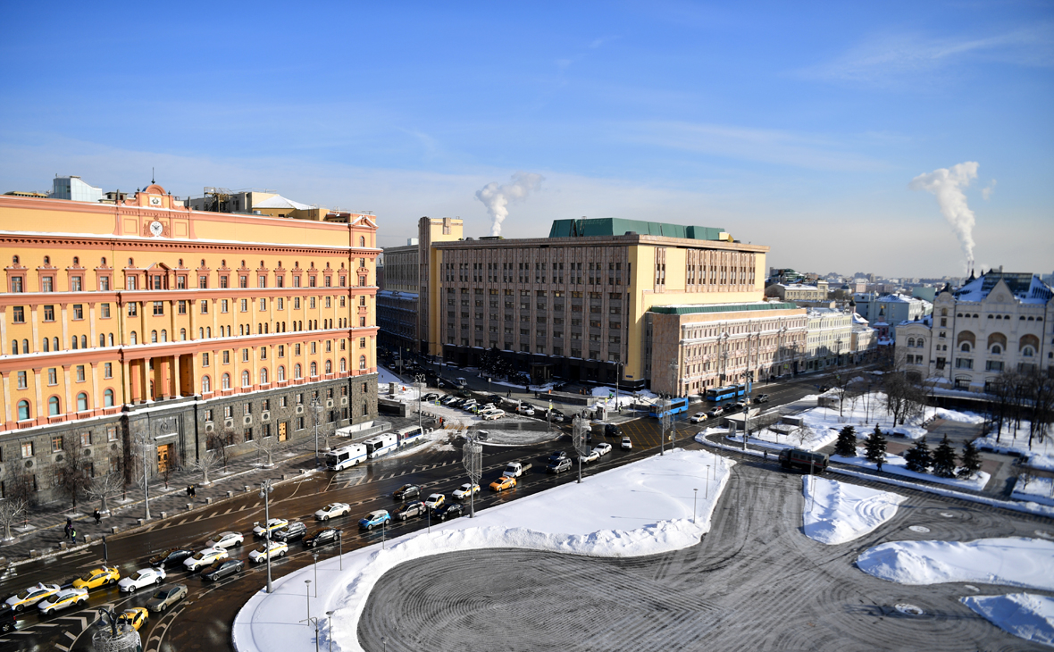 В Москве стартовало голосование по памятнику на Лубянке