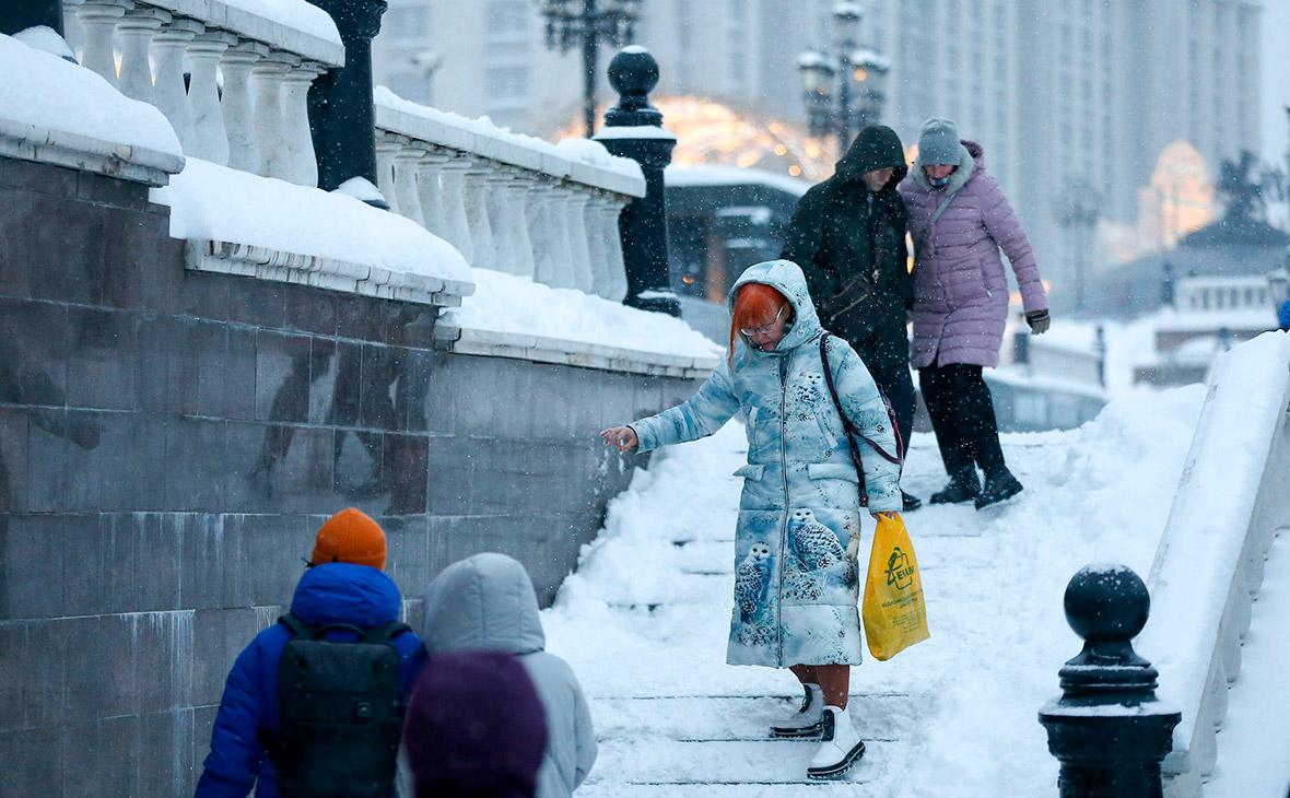 Каждый четвертый москвич объяснил опоздание на работу снегом