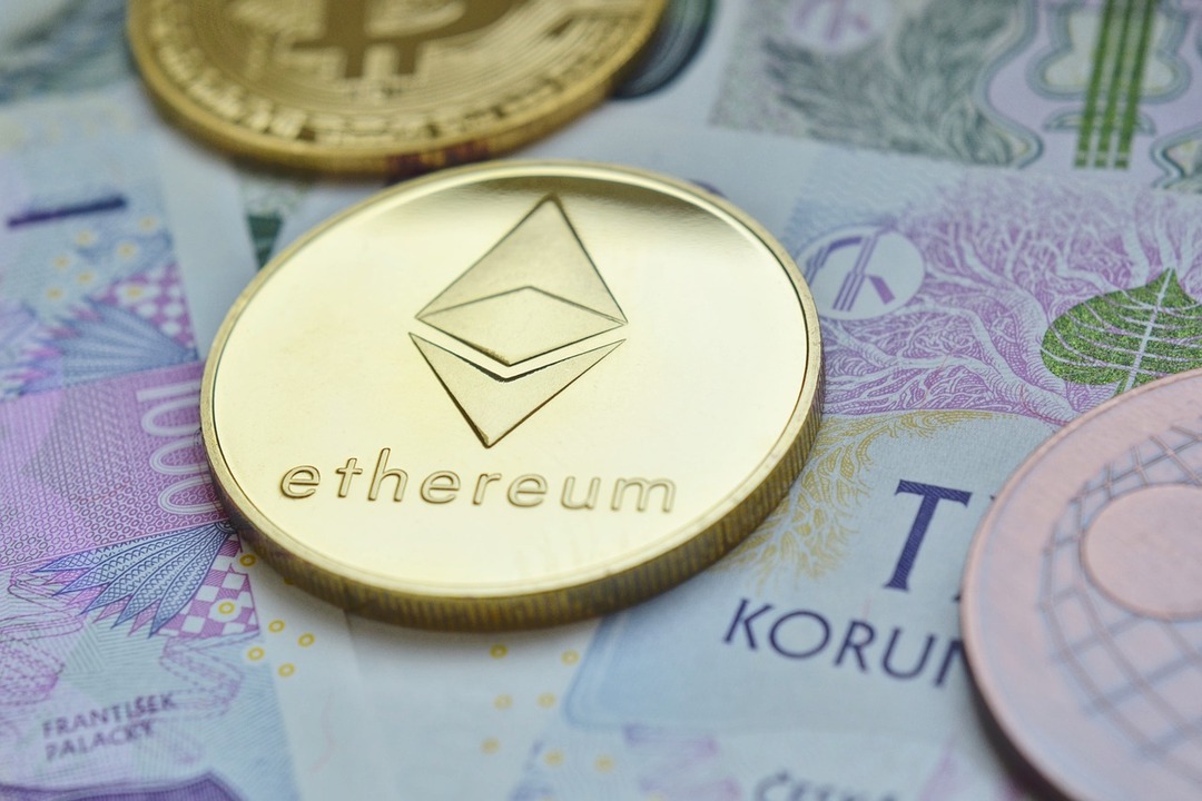 Криптовалюте Ethereum предсказали рост до $2 тыс. благодаря Reddit