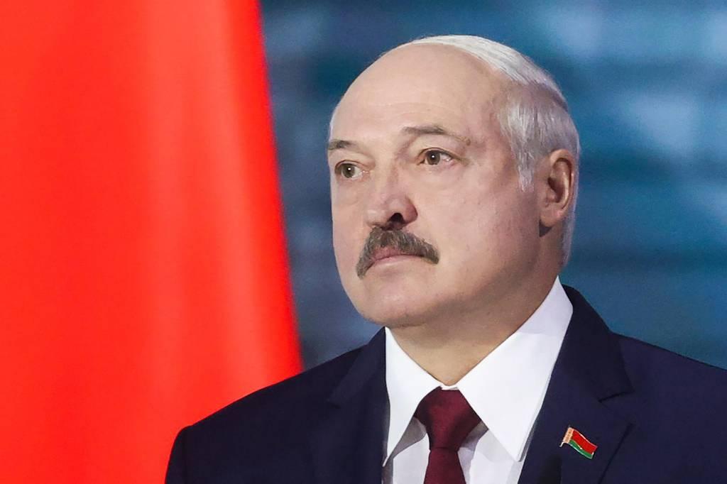 Лукашенко заявил, что Путин 'абсолютно посвящён' в происходящее в Белоруссии