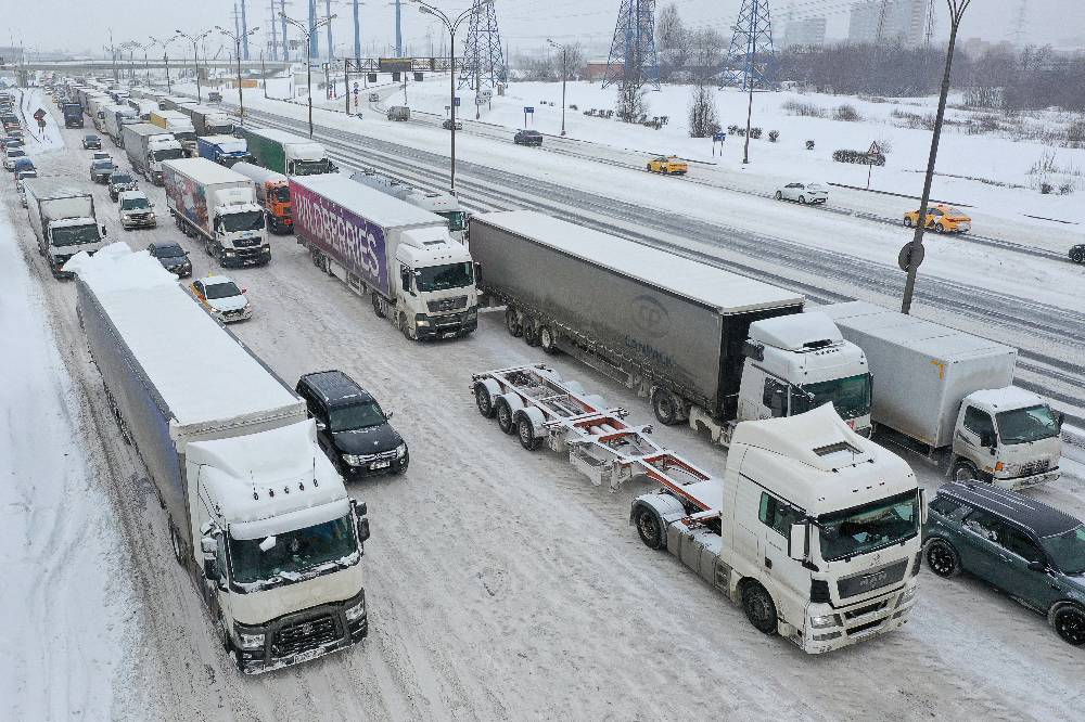 Транзитные грузовики свыше 3,5 тонны переведут на ЦКАД с 5 апреля