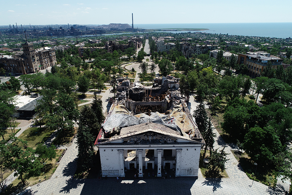 В ДНР получили подтверждение вины ВСУ во взрыве в драмтеатре Мариуполя