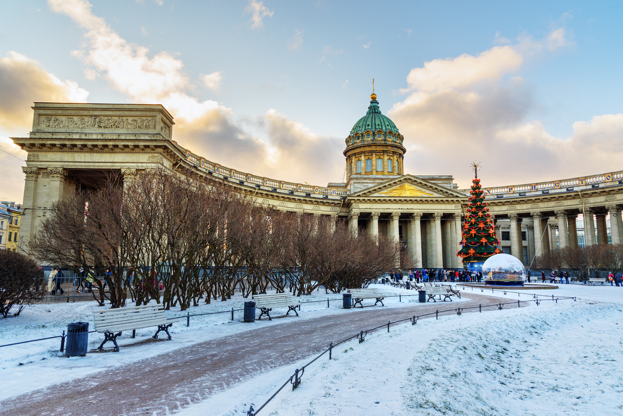 В Санкт-Петербурге закроют кафе и рестораны с 30 декабря по 3 января